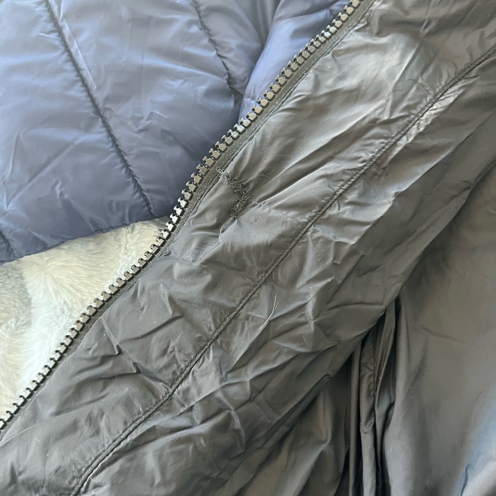 Moose Knuckles Navy Puffer Jacket - Picture 9 of 10